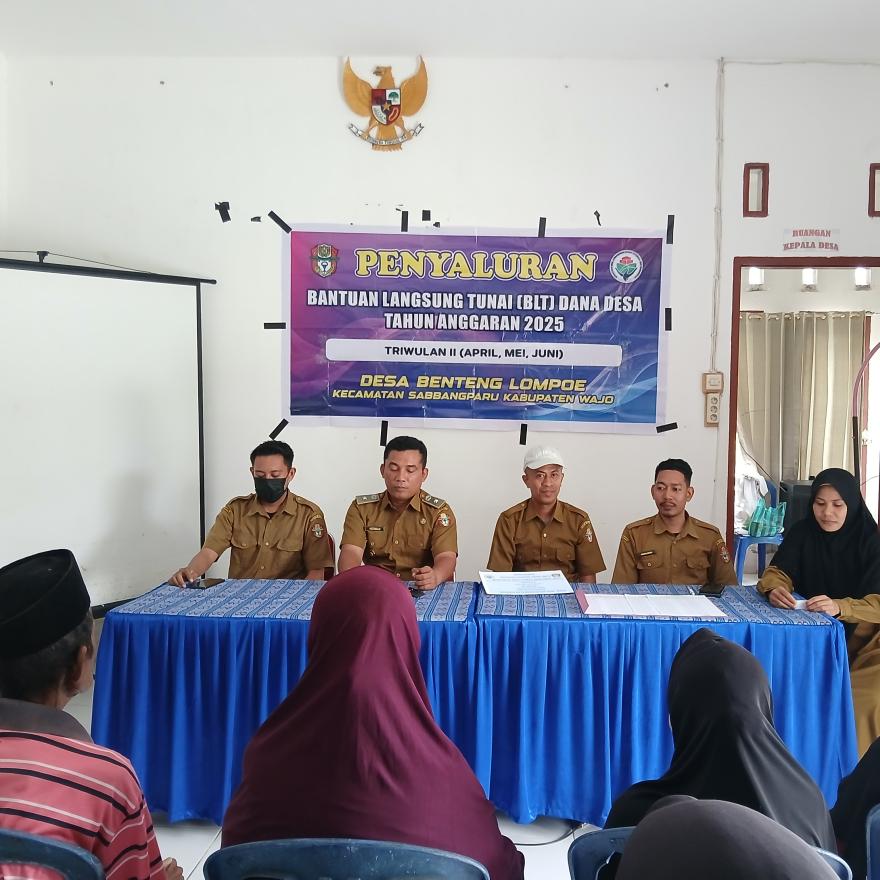 Pemdes Benteng Lompoe Salurkan BLT Dana Desa Triwulan II Tahun Anggaran 2025