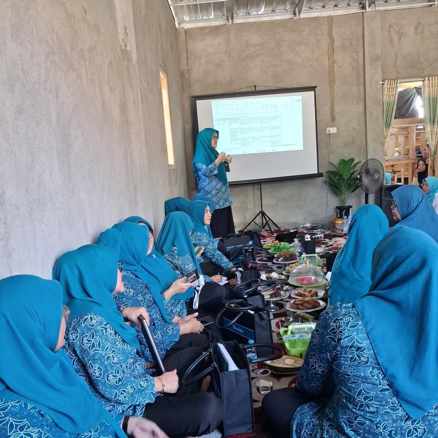 Peresmian Dan Penilaian Kebun PPK Kajuara